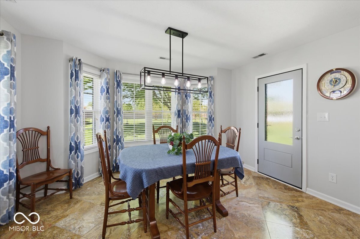 1816 Acorn Road Franklin, IN 46131 - Photo 13 of 25 Gallery Image 13