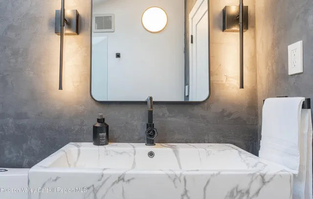 $689,000 | 18 Country Club Lane, Woodstock, NY 12498