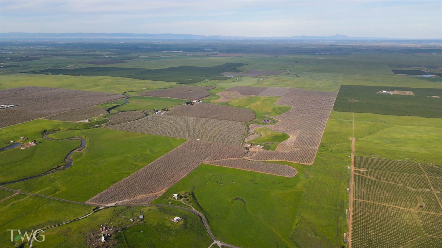 19441 Milton Road Farmington, CA 95230 - Photo 2 of 12