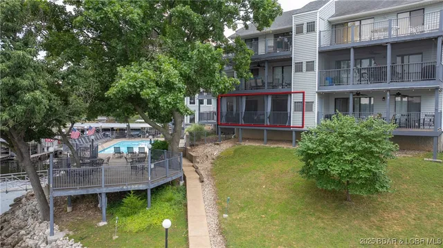 $255,000 | 109 Woodcrest Drive, Unit 1C, Lake Ozark, MO 65049