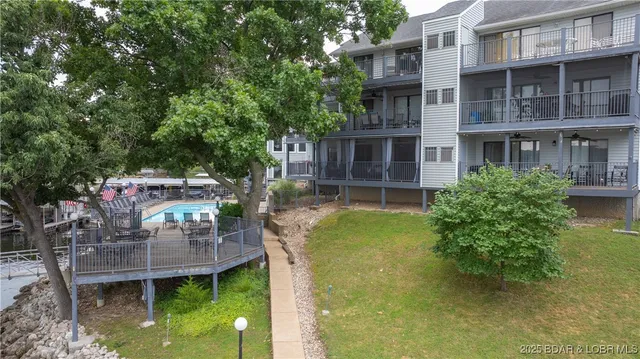 $260,000 | 109 Woodcrest Drive, Unit 1C, Lake Ozark, MO 65049
