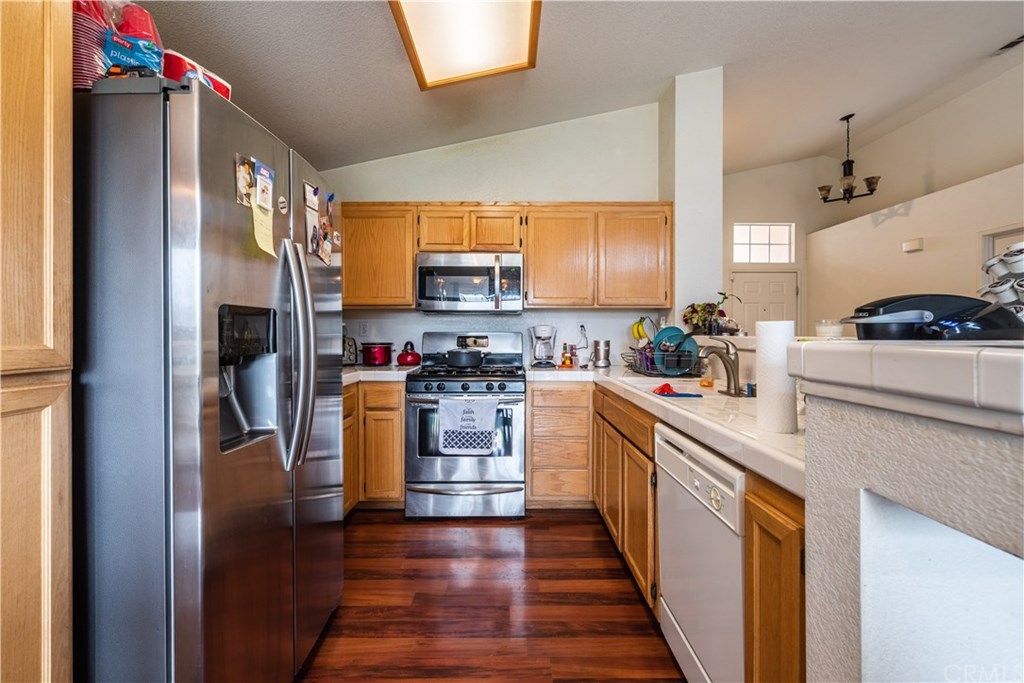 936 Regency Street Perris, CA 92571 - Photo 11 of 25