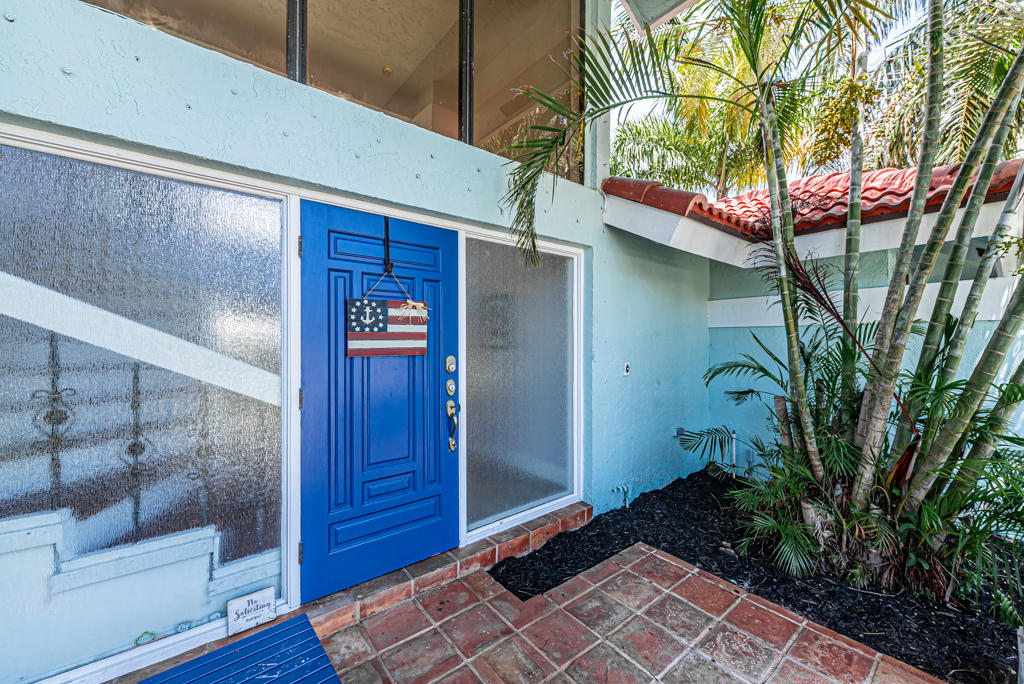 8001 Fairway Trail Boca Raton, FL 33487 - Photo 19 of 54 Front Patio