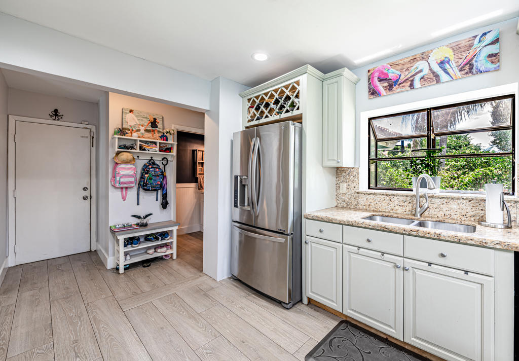 8001 Fairway Trail Boca Raton, FL 33487 - Photo 28 of 54 Kitchen