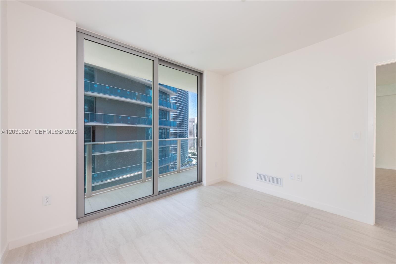 77 Southeast 5th, Unit 3206 Miami, FL 33131 - Photo 24 of 26