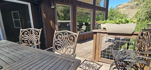 $1,200,000 | 1352 South Main Street, Riggins, ID 83549