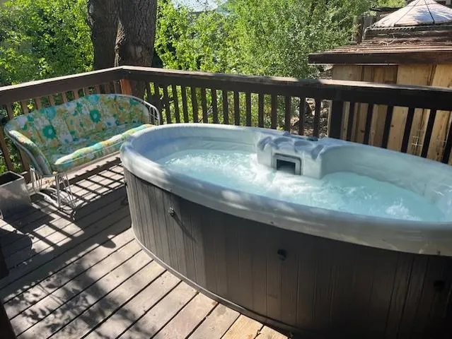 $1,200,000 | 1352 South Main Street, Riggins, ID 83549