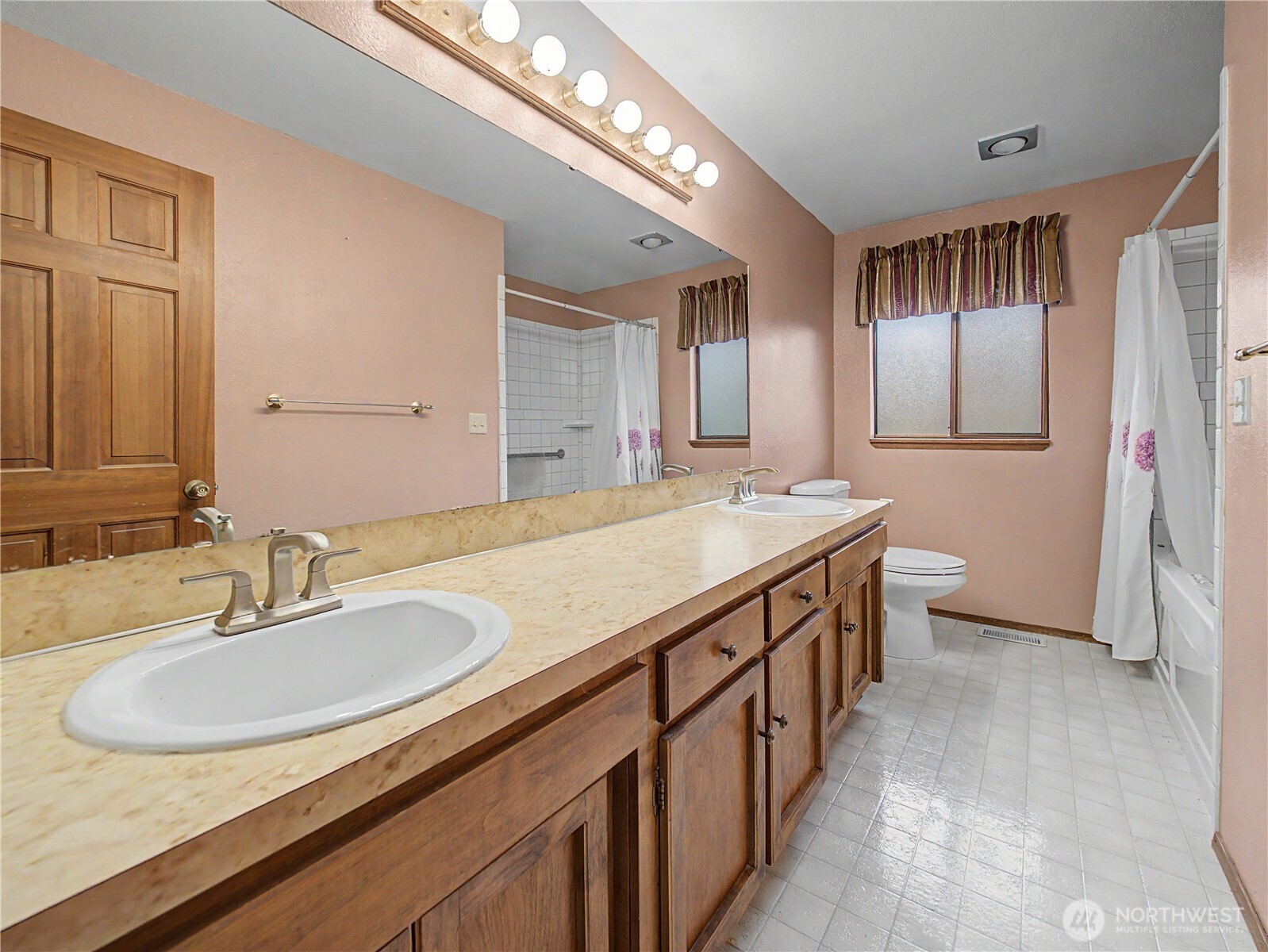 21327 Southeast 252nd Place Maple Valley, WA 98038 - Photo 24 of 27