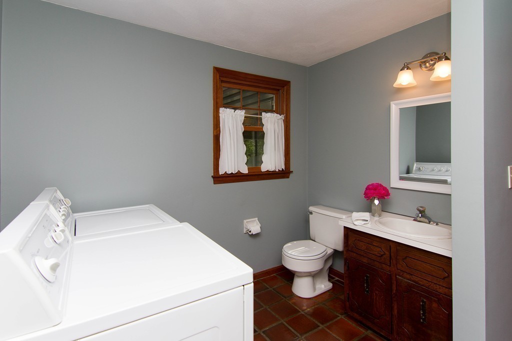 12 Ridge Road Walpole, MA 02081 - Photo 19 of 30 Gallery Image 19