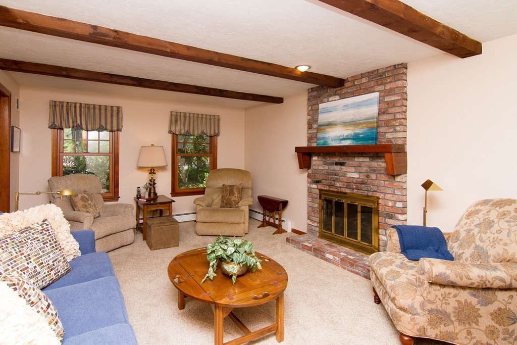 12 Ridge Road Walpole, MA 02081 - Photo 7 of 30 Gallery Image 7