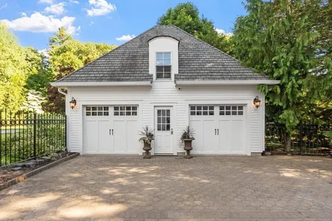 $2,895,000 | 15 Blandford Drive, Sudbury, MA 01776