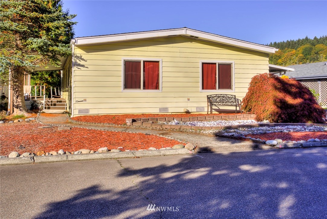 1031 Park Circle Bothell, WA 98021 - Photo 2 of 25