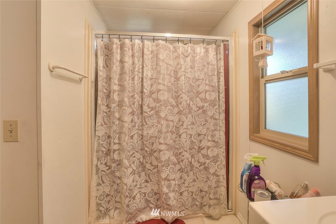 1031 Park Circle Bothell, WA 98021 - Photo 14 of 25