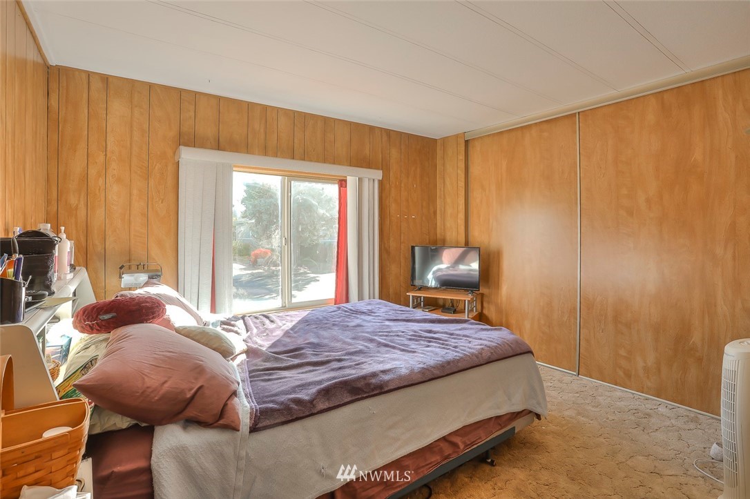 1031 Park Circle Bothell, WA 98021 - Photo 16 of 25