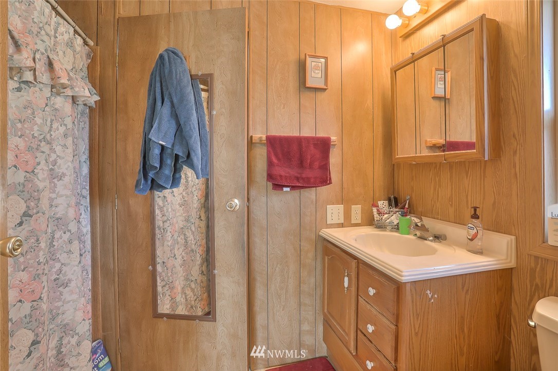 1031 Park Circle Bothell, WA 98021 - Photo 17 of 25