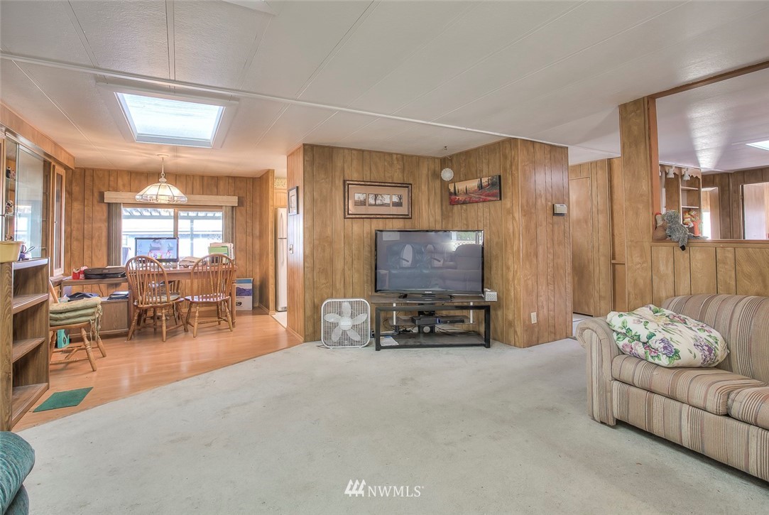 1031 Park Circle Bothell, WA 98021 - Photo 8 of 25