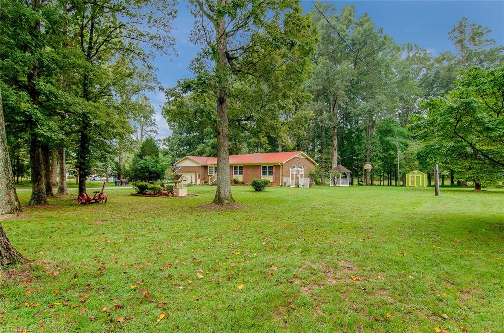 5837 Rudd Station Road Browns Summit, NC 27214 - Photo 4 of 30 Gallery Image 4