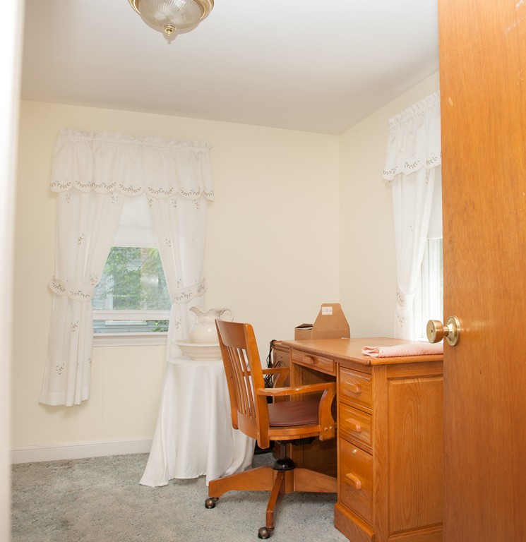 135 Longfellow Road Waltham, MA 02453 - Photo 13 of 17 Gallery Image 13