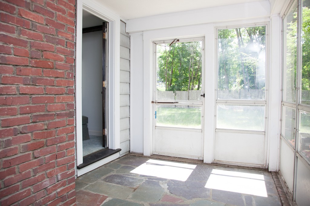 135 Longfellow Road Waltham, MA 02453 - Photo 7 of 17 Gallery Image 7