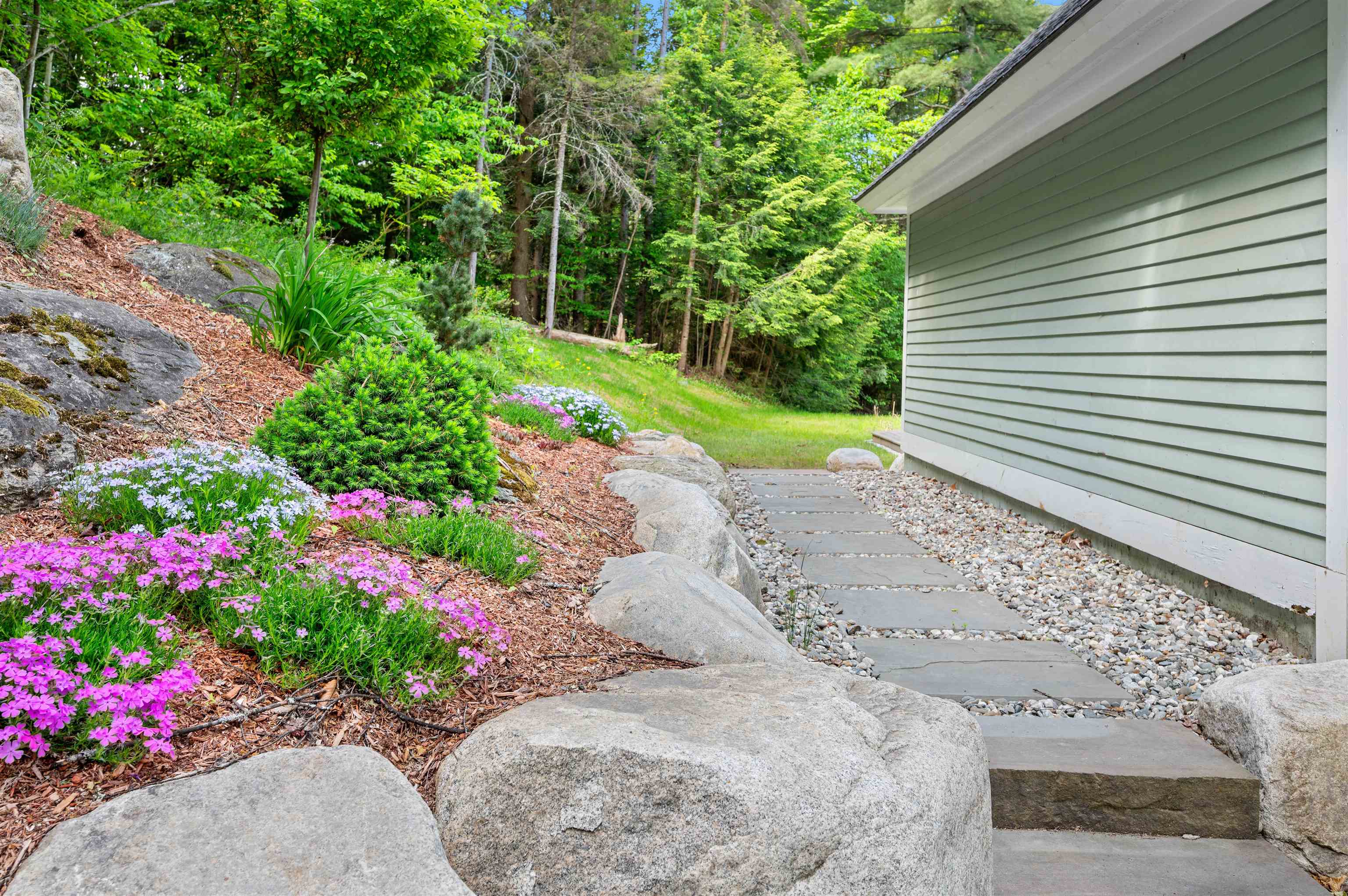 372 Old Farm Road Stowe, VT 05672 - Photo 9 of 40
