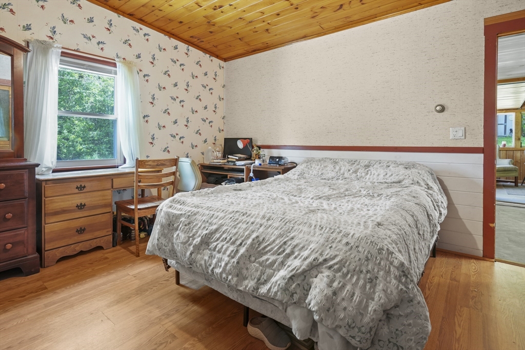 150 Townsend Harbor Road Lunenburg, MA 01462 - Photo 18 of 27 Gallery Image 18