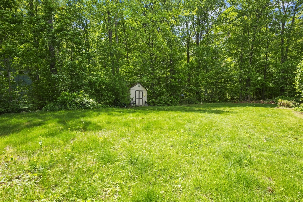 150 Townsend Harbor Road Lunenburg, MA 01462 - Photo 24 of 27 Gallery Image 24
