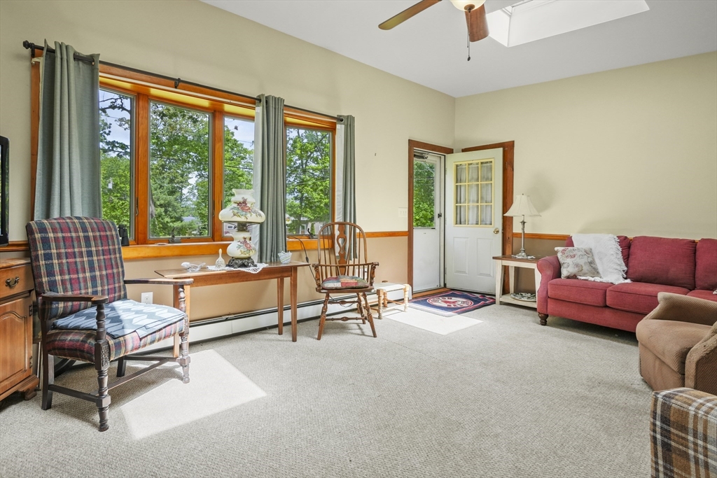 150 Townsend Harbor Road Lunenburg, MA 01462 - Photo 6 of 27 Gallery Image 6
