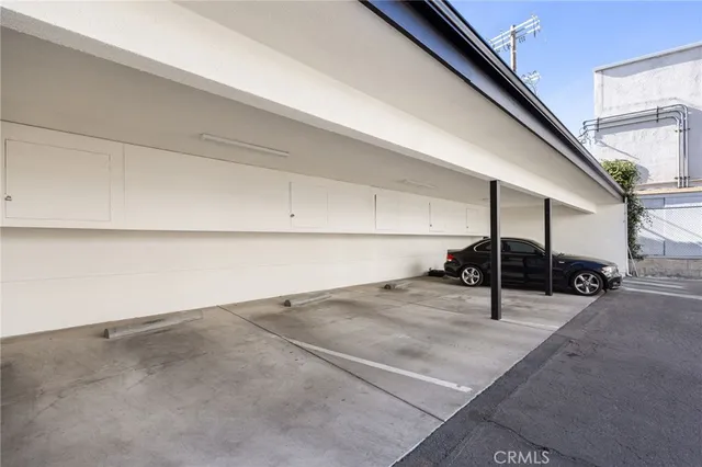 a view of a garage
