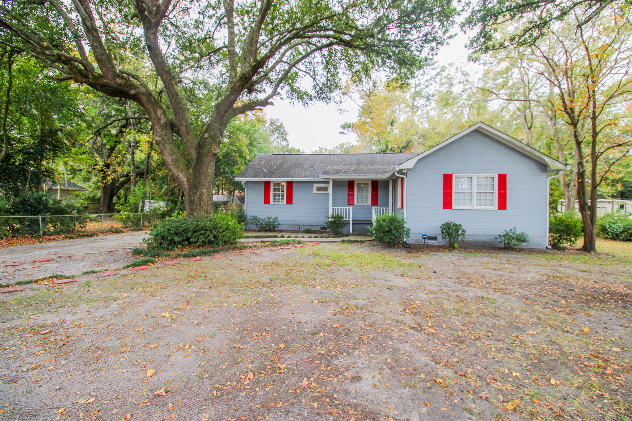 1709 Mulmar Street Charleston, SC 29407 - Photo 2 of 33 F41FB3DA-54D8-4745-8DFE-E5496C456CA4