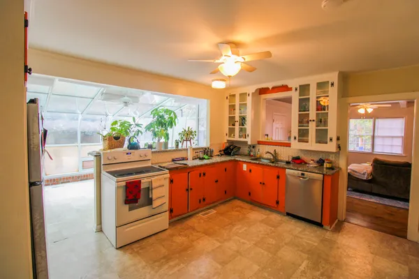 $3,050 | 1709 Mulmar Street, Charleston, SC 29407