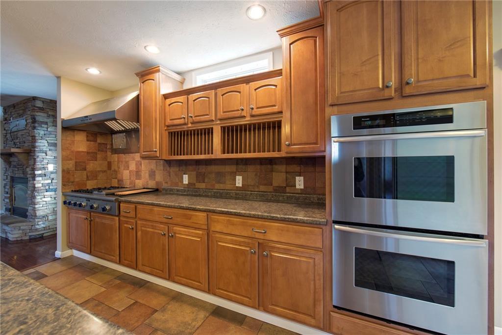 360 Turkeyfoot Road Venetia, PA 15367 - Photo 9 of 22 Thermador stainless appliances with a chef grade cooktop.