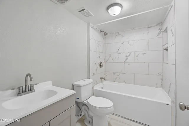 $189,999 | 470 2nd Street, Chipley, FL 32428