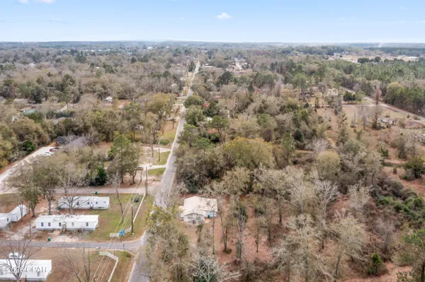 $184,999 | 470 2nd Street, Chipley, FL 32428