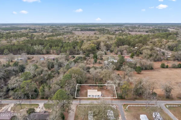 $184,999 | 470 2nd Street, Chipley, FL 32428