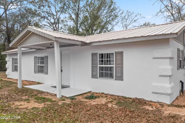 $184,999 | 470 2nd Street, Chipley, FL 32428
