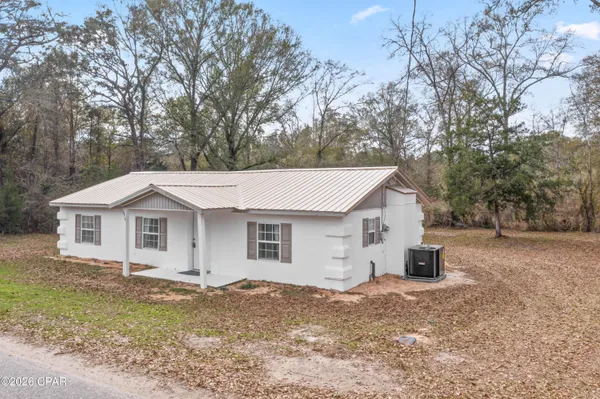 $184,999 | 470 2nd Street, Chipley, FL 32428