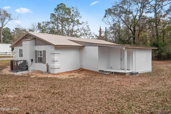 $184,999 | 470 2nd Street, Chipley, FL 32428