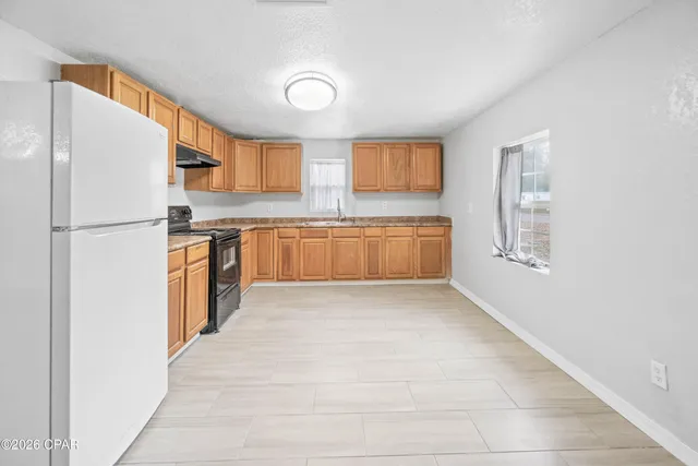 $189,999 | 470 2nd Street, Chipley, FL 32428