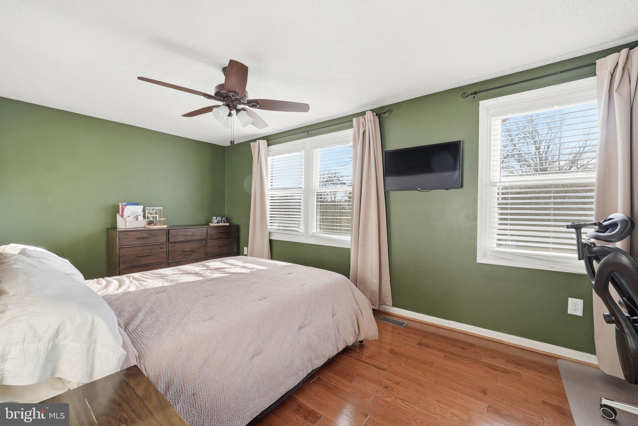 19828 Apple Ridge Place Montgomery Village, MD 20886 - Photo 15 of 31 Spacious.