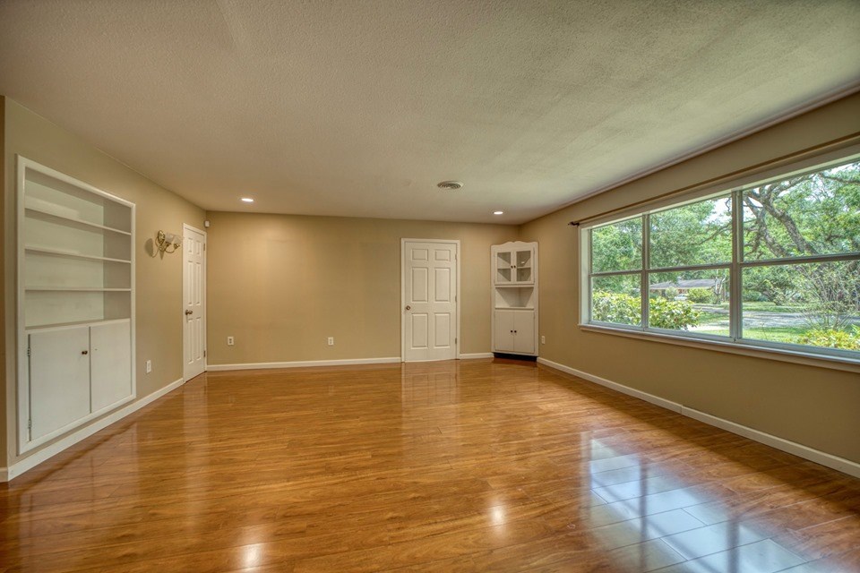 19015 Pine Acres Road Gulf Shores, AL 36542 - Photo 6 of 30