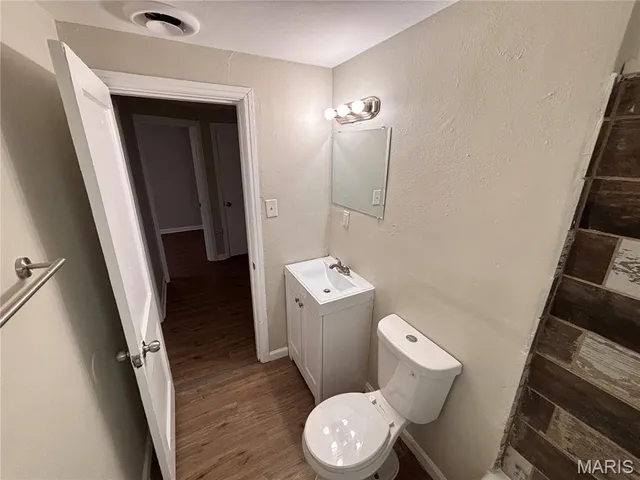 $109,900 | 6637 Torlina Drive, Berkeley, MO 63134