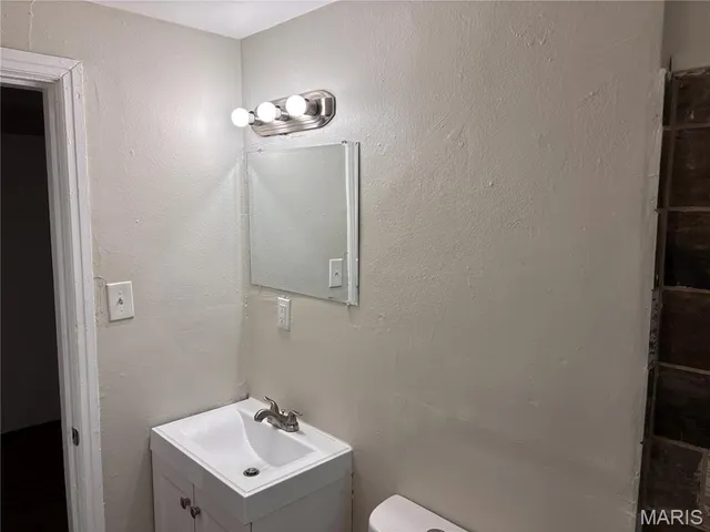 $109,900 | 6637 Torlina Drive, Berkeley, MO 63134