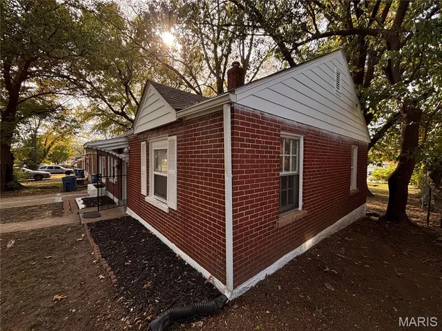 $109,900 | 6637 Torlina Drive, Berkeley, MO 63134