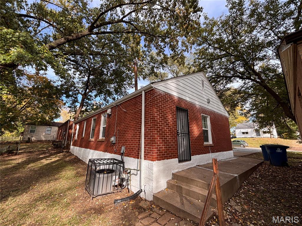 6637 Torlina Drive Berkeley, MO 63134 - Photo 4 of 30