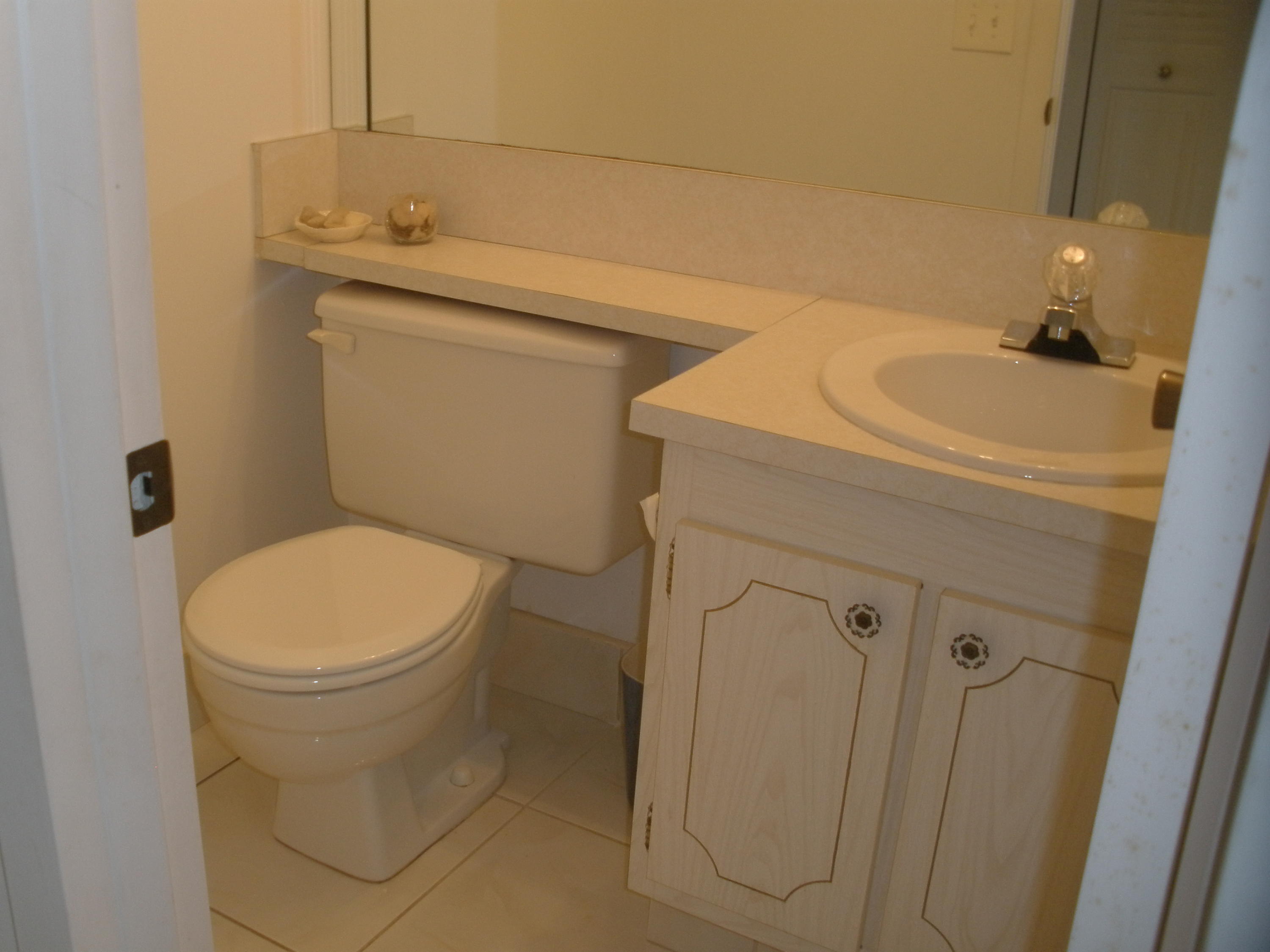 320 Dorset H Boca Raton, FL 33434 - Photo 8 of 12 007