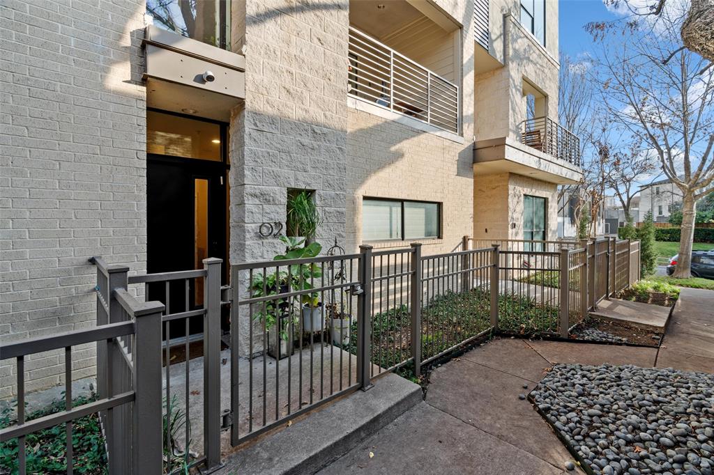 4111 Newton Avenue, Unit 2 Dallas, TX 75219 - Photo 3 of 26