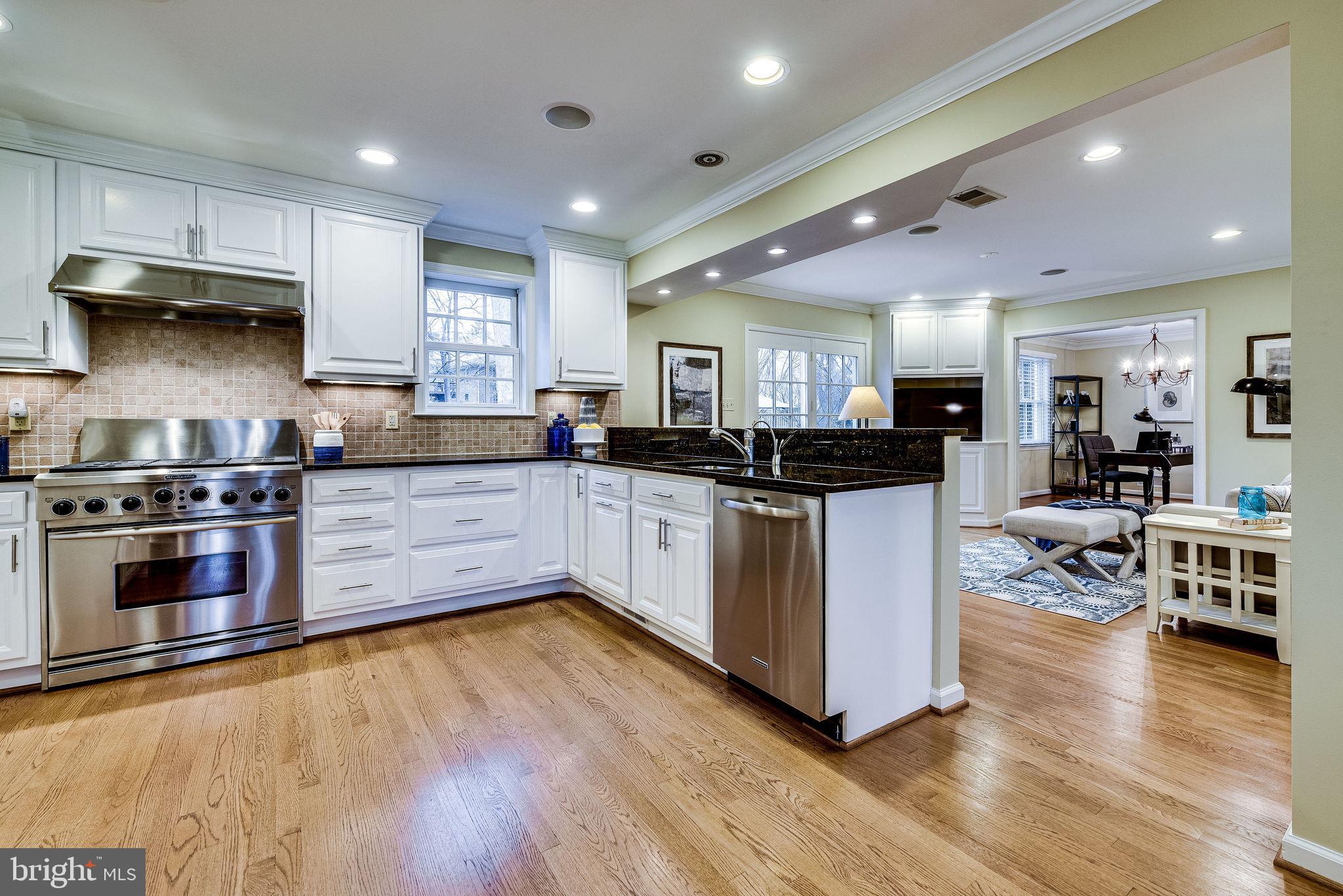 8002 Falstaff Road McLean, VA 22102 - Photo 12 of 74 Gallery Image 12