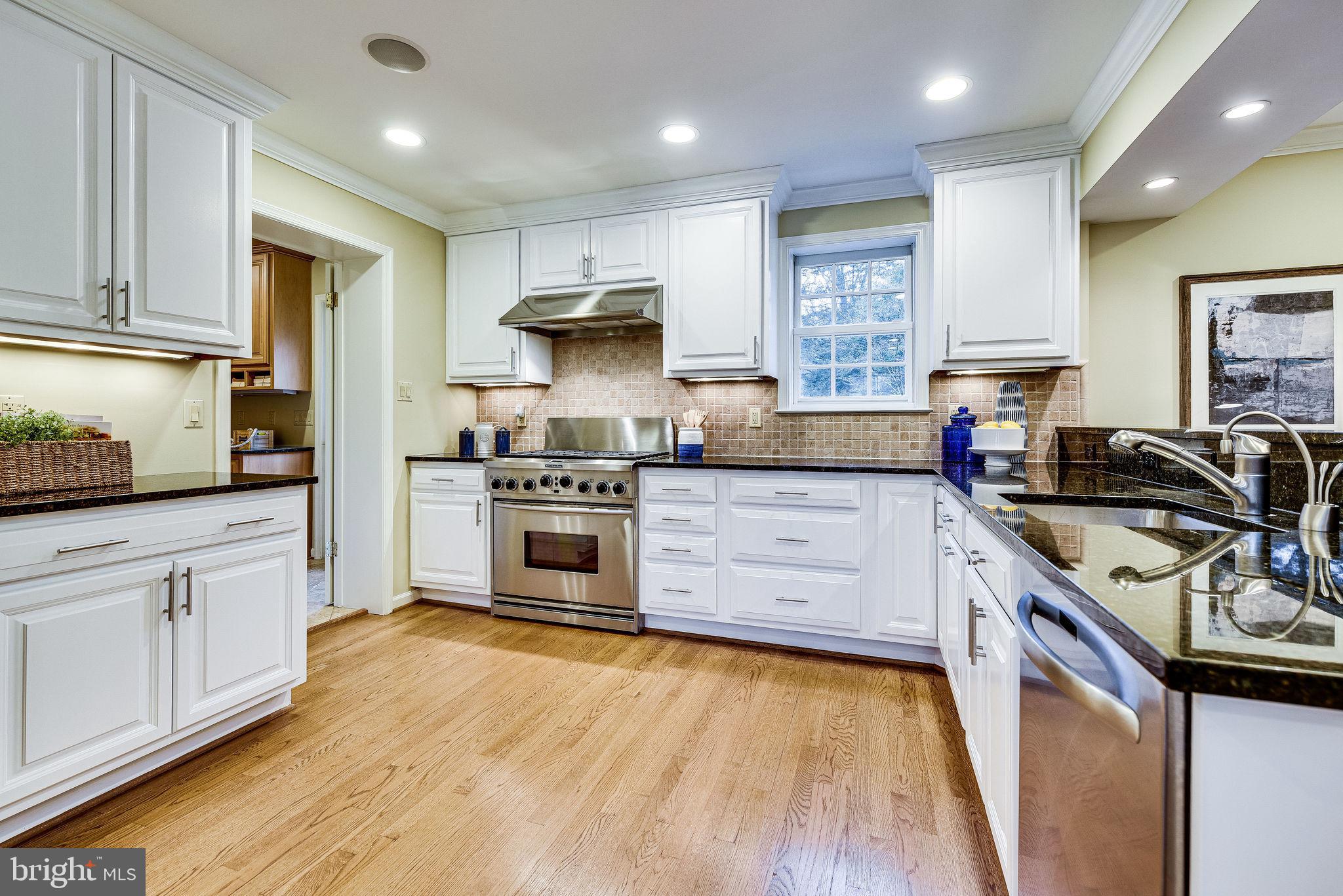 8002 Falstaff Road McLean, VA 22102 - Photo 13 of 74 Gallery Image 13