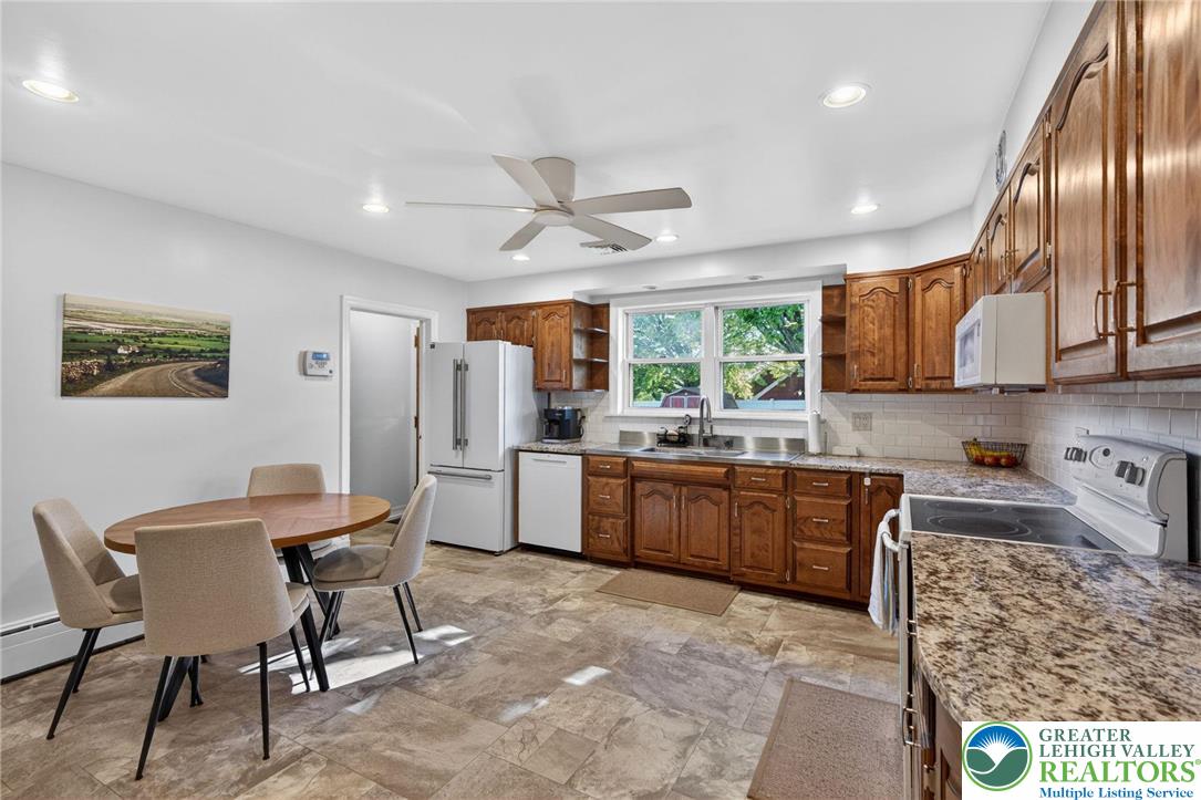 1445 Springhouse Road Allentown, PA 18104 - Photo 32 of 62