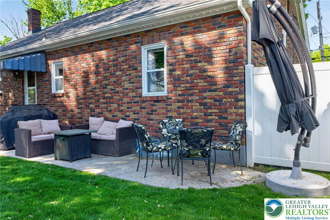 1445 Springhouse Road Allentown, PA 18104 - Photo 6 of 62